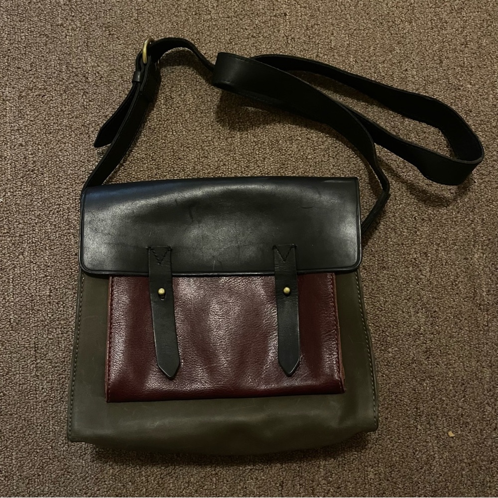 Madewell Essex Messenger Bag